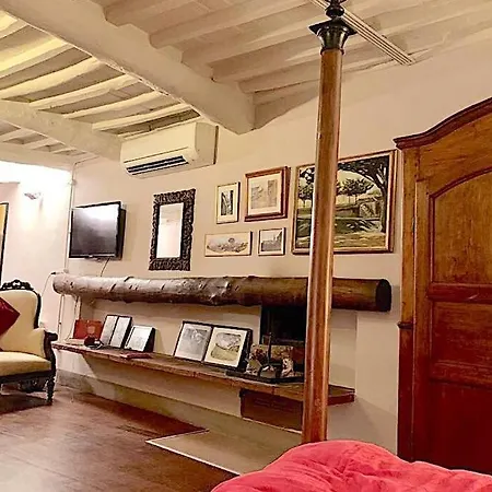 Apartment Il Mazzocchio In Piazza Anfiteatro Lucca