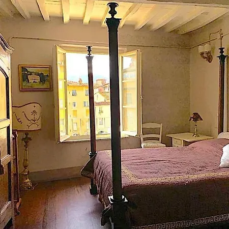 Il Mazzocchio In Piazza Anfiteatro *
